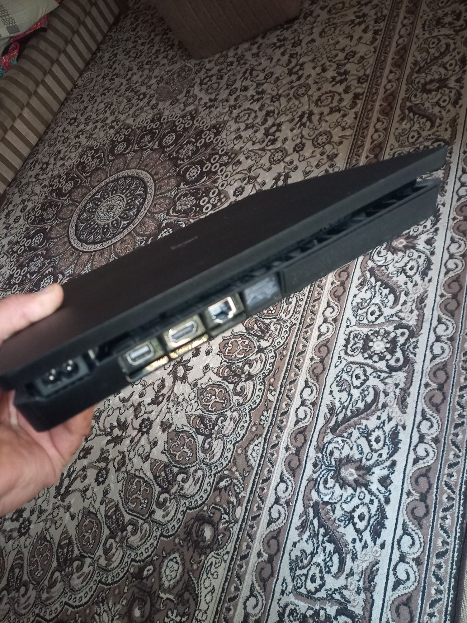 PS4 slim holati ideal yangi 1TB vzlom Golden Hen proshivfka bogan.