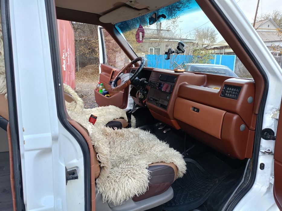 Продам Volkswagen Caravelle