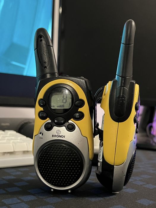 Set Walkie talkie emisie receptie Brondi FX100