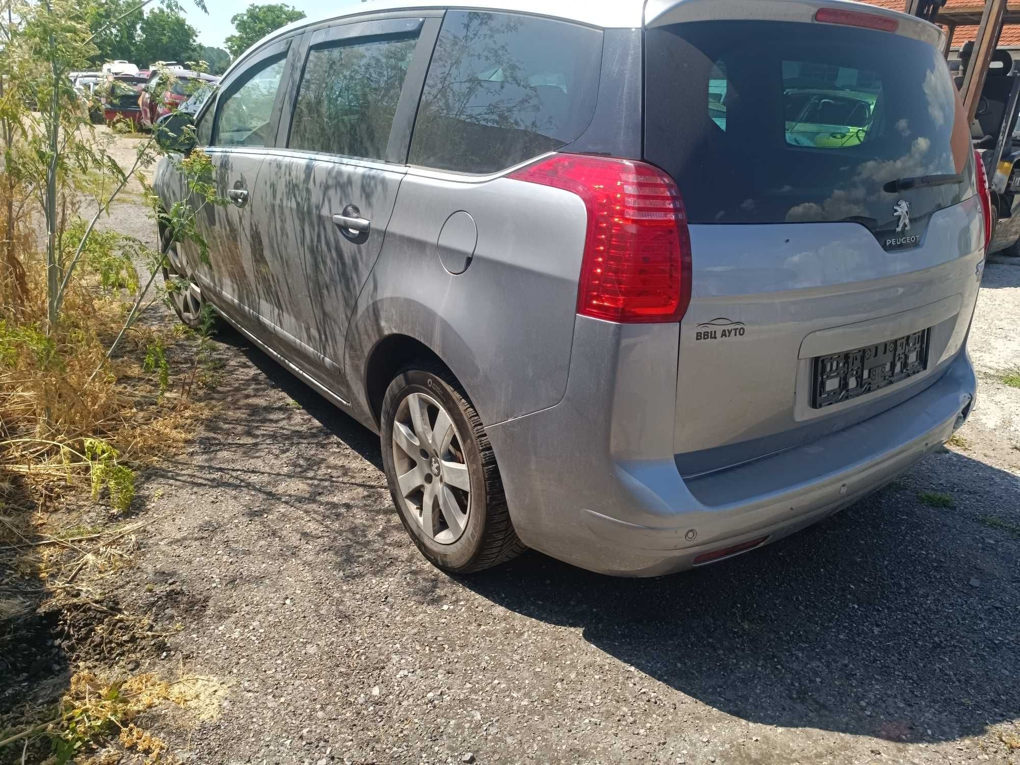 Peugeot 5008 1.6 HDI 2013 година