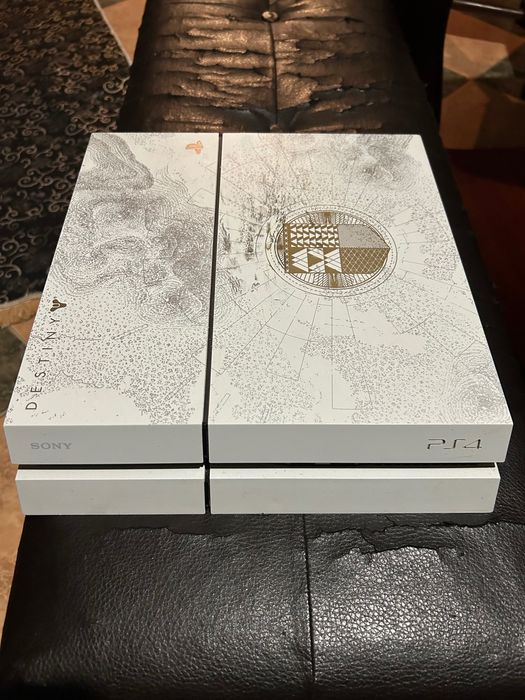 PlayStation 4 с два джойстика