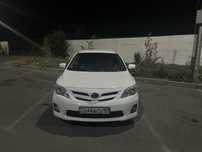 Tayota carolla машина 2012