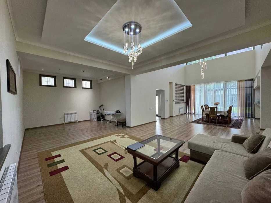 R2! Сдаётся Большой Участок Под-Офис, Садик, Школа