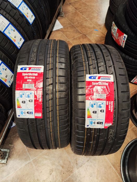 2бр. Летни гуми 235 45 18