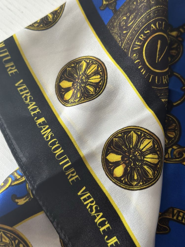 Оригинален шал Versace