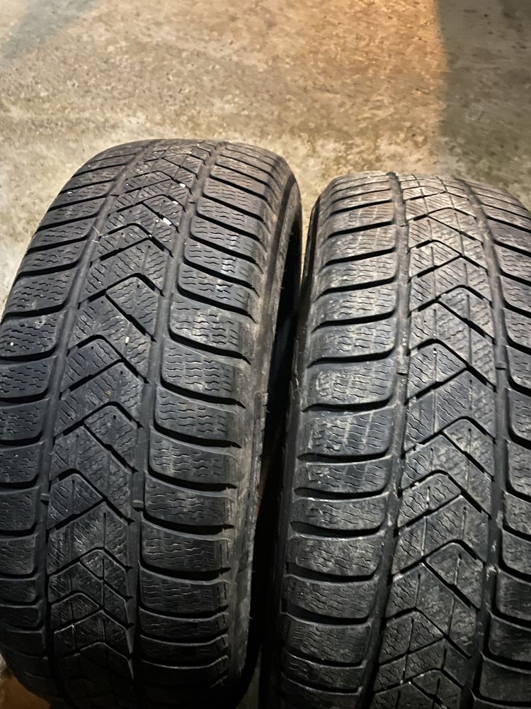 2 Cauciucuri iarna 225/55/17 Pirelli