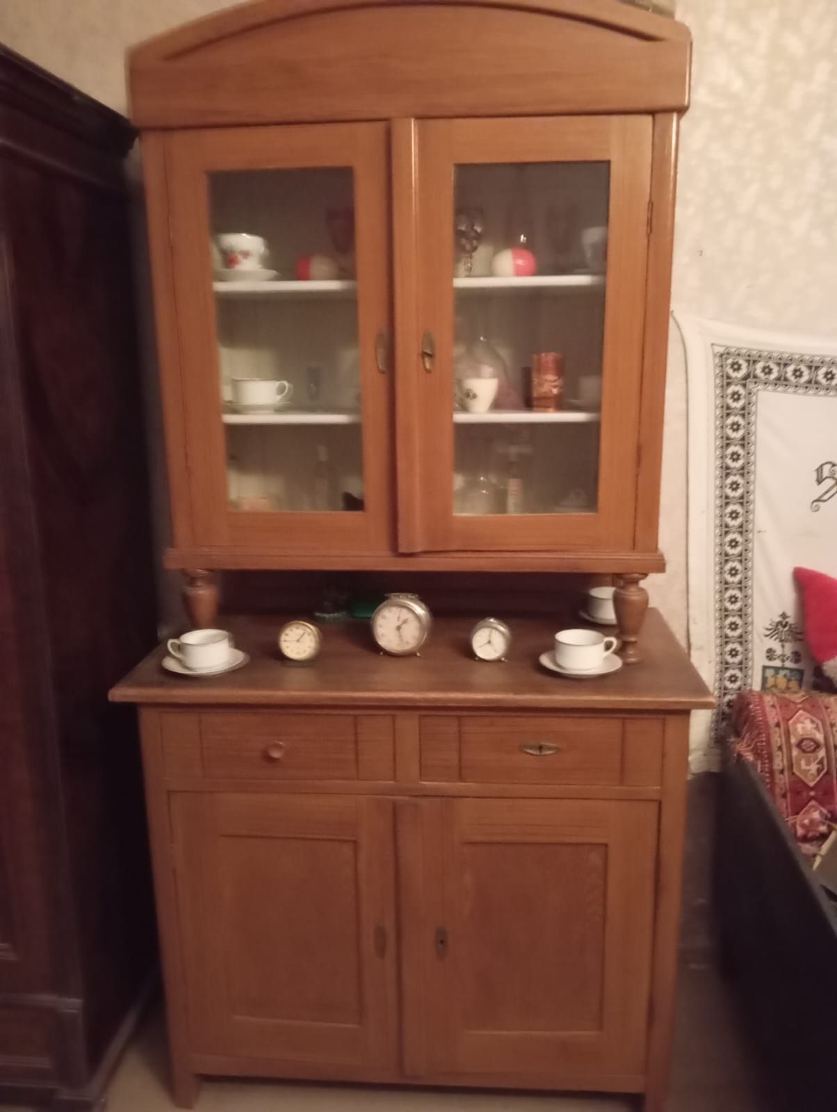 Mobilă  veche ani 60-70