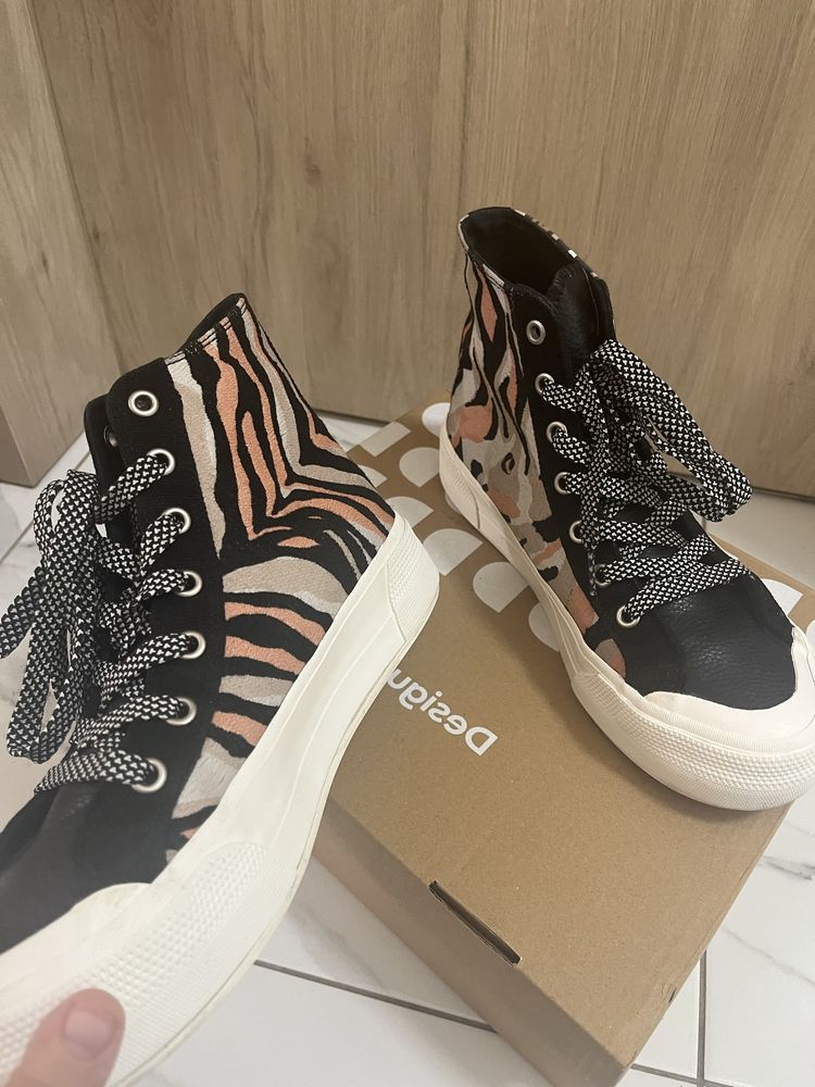 Дамски кецове Desigual