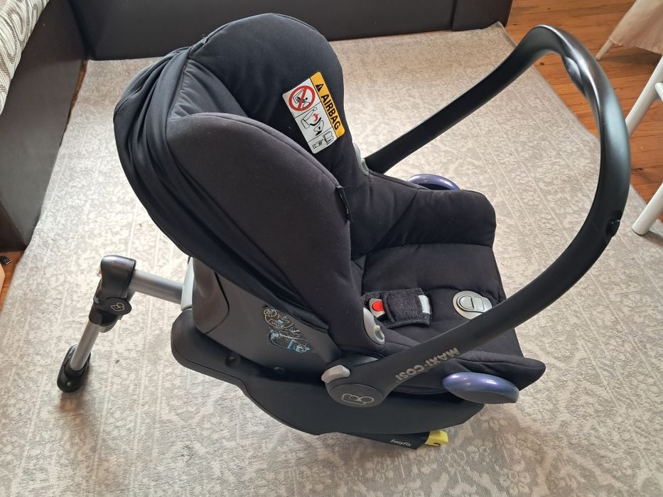 Maxi Cosi Cabriofix + isofix base