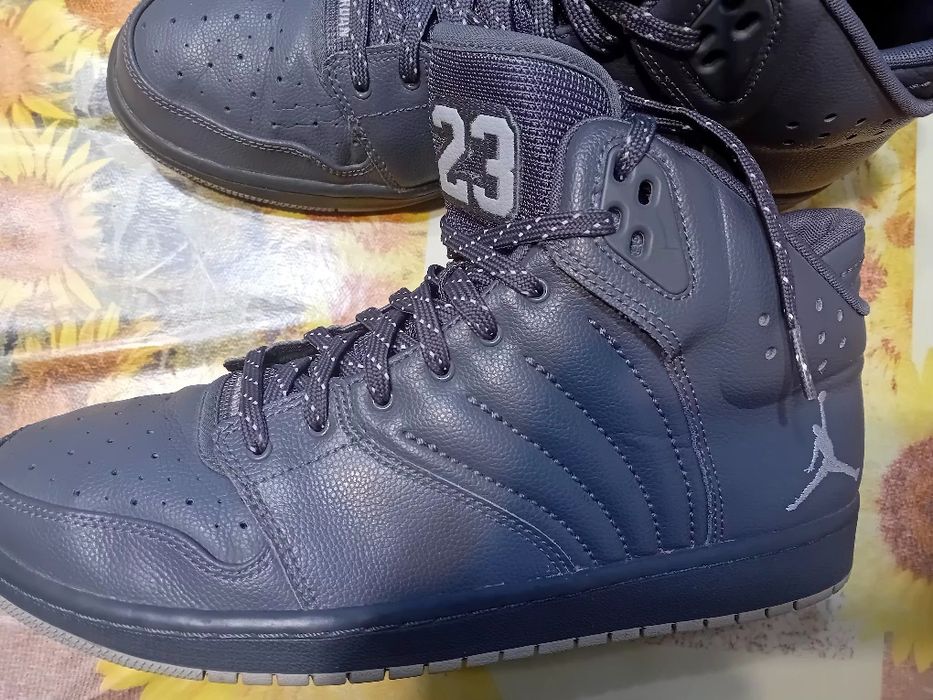 Найк Air Jordan-кожен кец 45 номер-оригинален