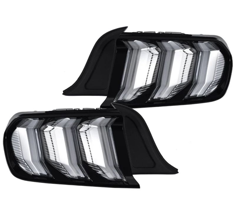 Ford mustang задни стопове 15-17 18+ жълт мигач