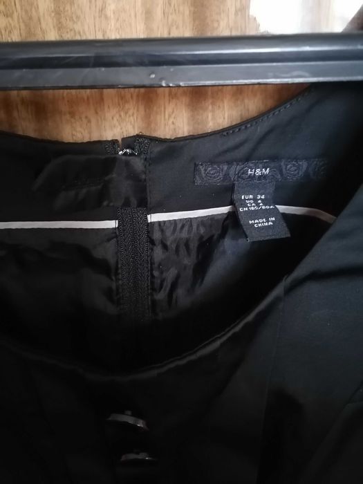 Черна рокля, сукман H&M