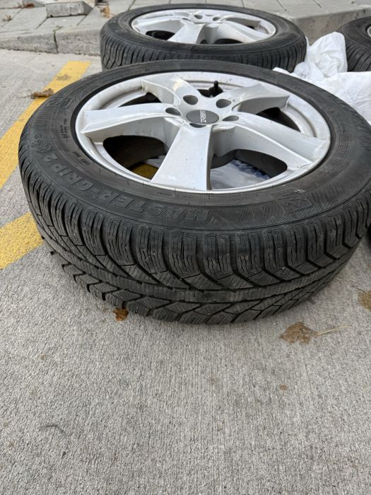 Зимни гуми с джанти DEZENT 215/60/17