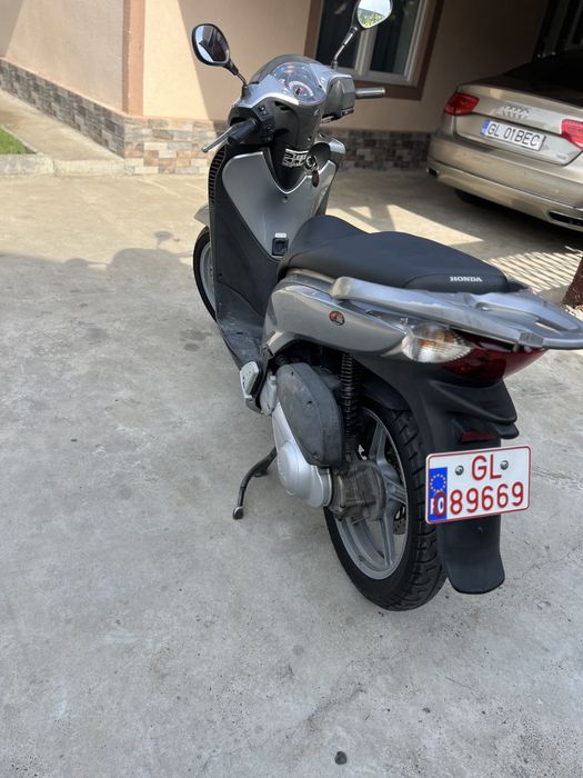 Vand Honda sh125 cu acte