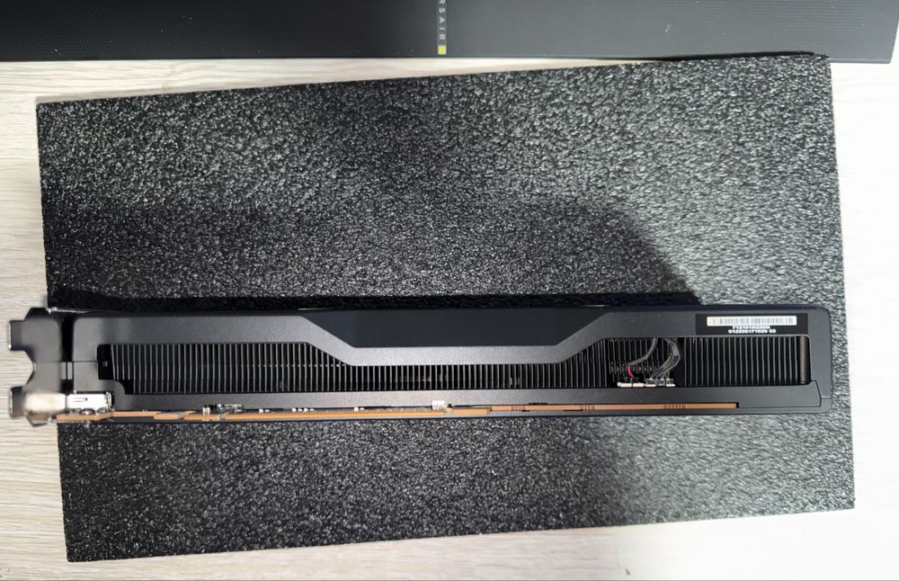 Placa video AMD 6750 XT