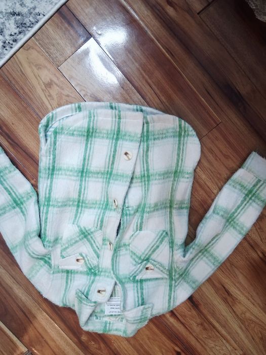 Gecuta primăvara toamna fetita