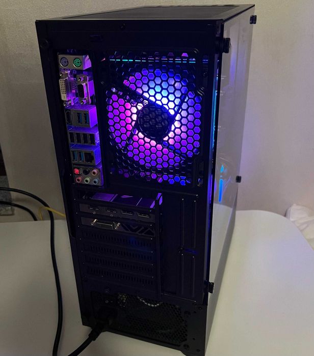 OFERTA PC Gaming i7 RX 580 de 8 gb WIFI 16gb Cs2 Fortnite Fivem Gta5