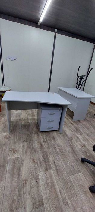 Готовый офис — 3 рабочих места (столы + кресла)