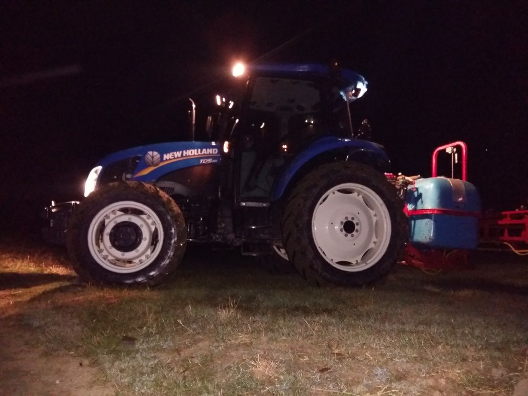 New Holland td5.85