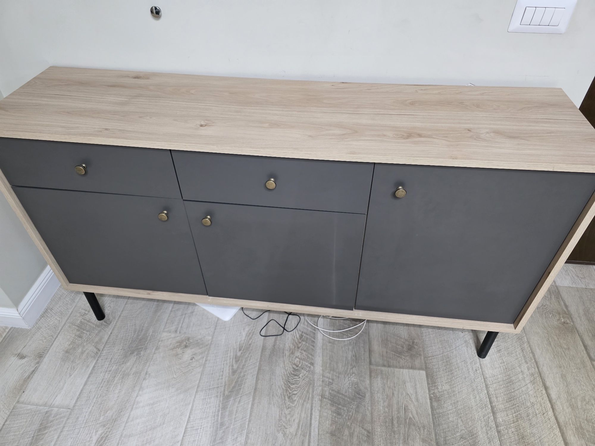 Mobila de living, comoda si mobilier hol