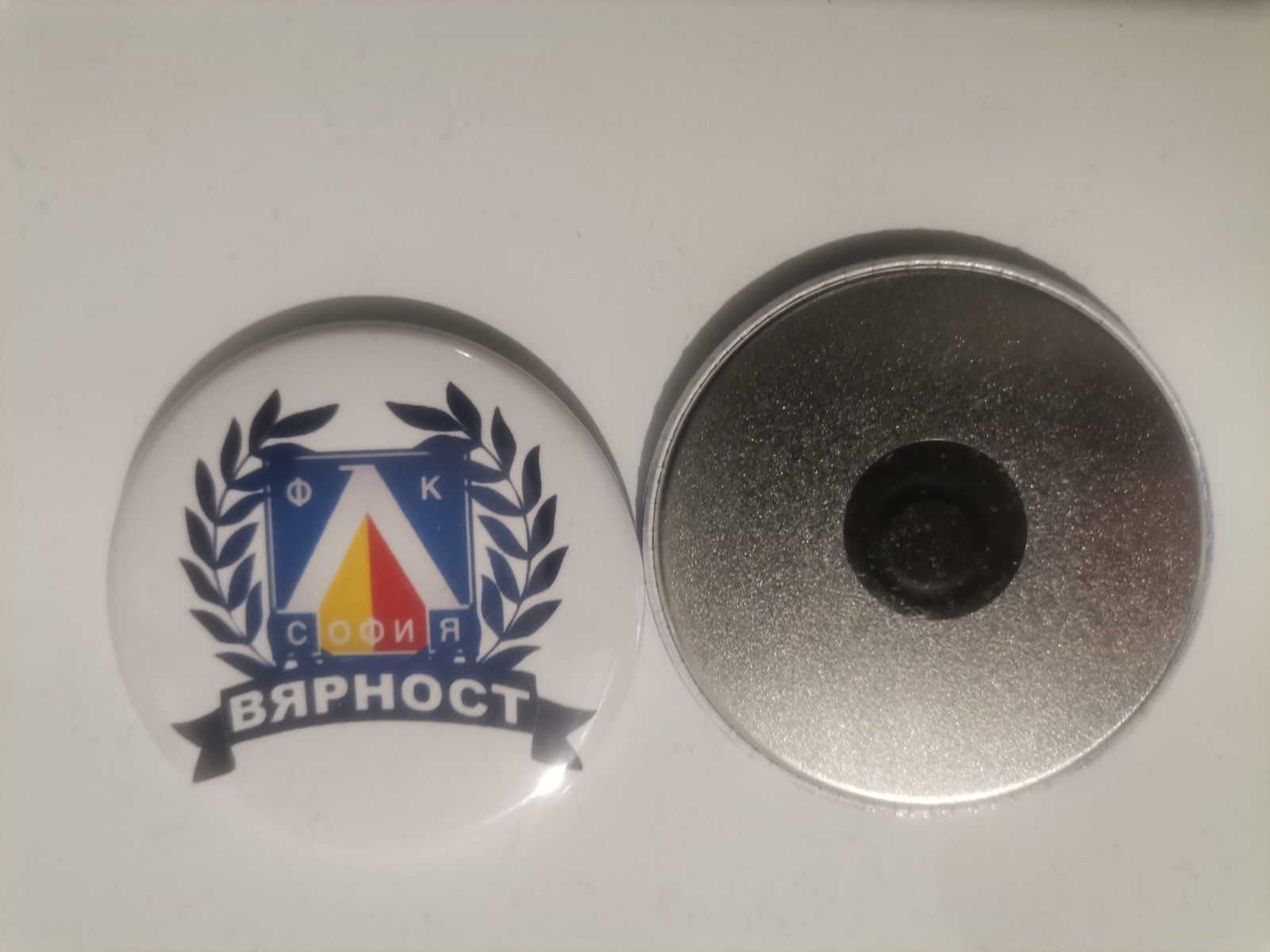 Значки и магнитни на Левски София