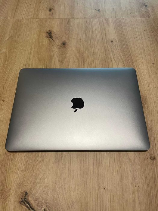 Macbook Pro 13 2016 i5 8GB RAM Space Grey
