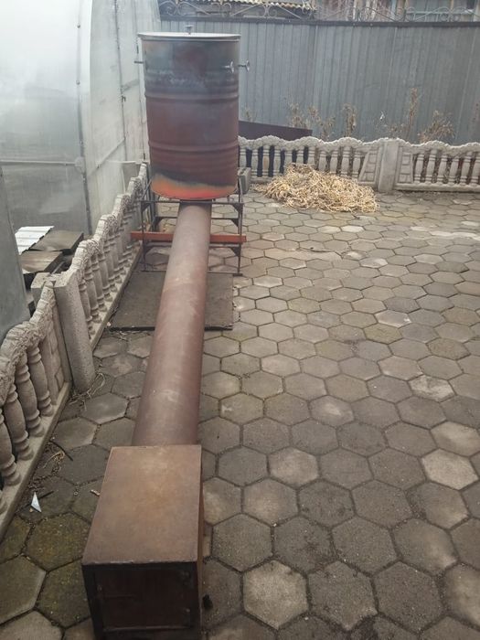 Продам коптилку холодного копчения  .железная .