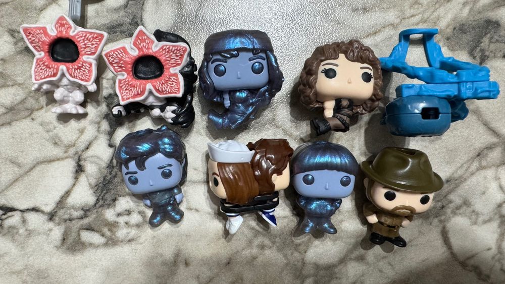 Обмен фигурок Stranger Things — Очень странные дела от Kinder Joy