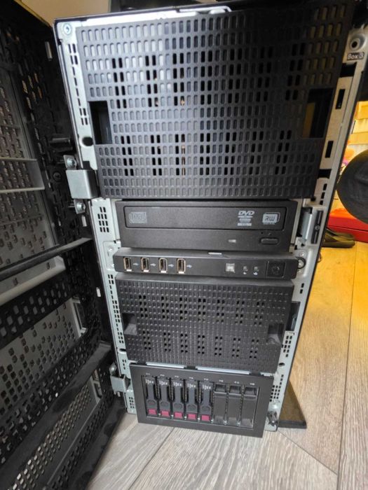 Proliant ML350p GEN8