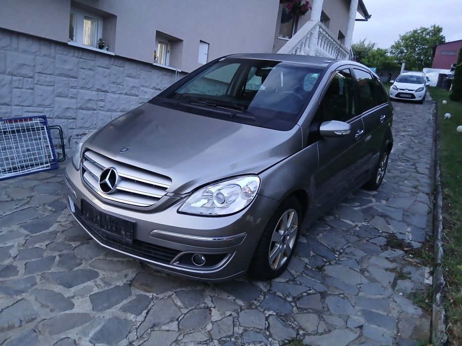Vând Mercedes Benz B 170