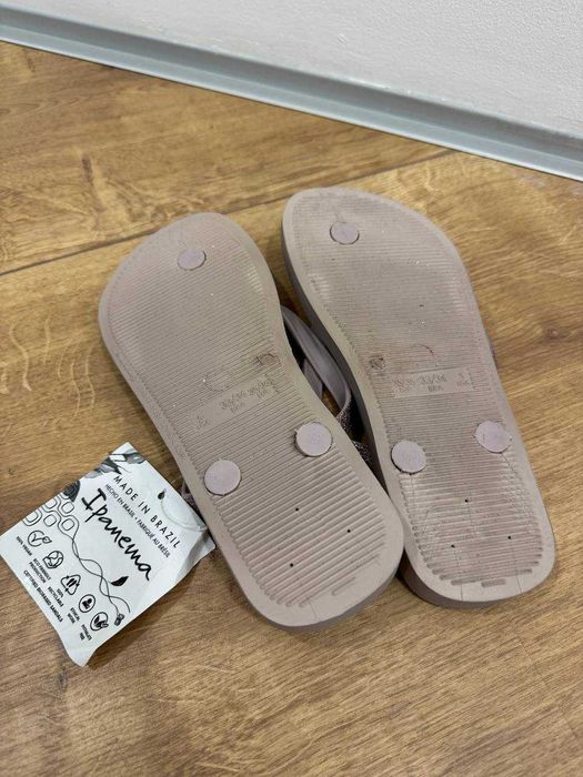 Vând șlapi Ipanema noi, cu etichetă – mărime 35