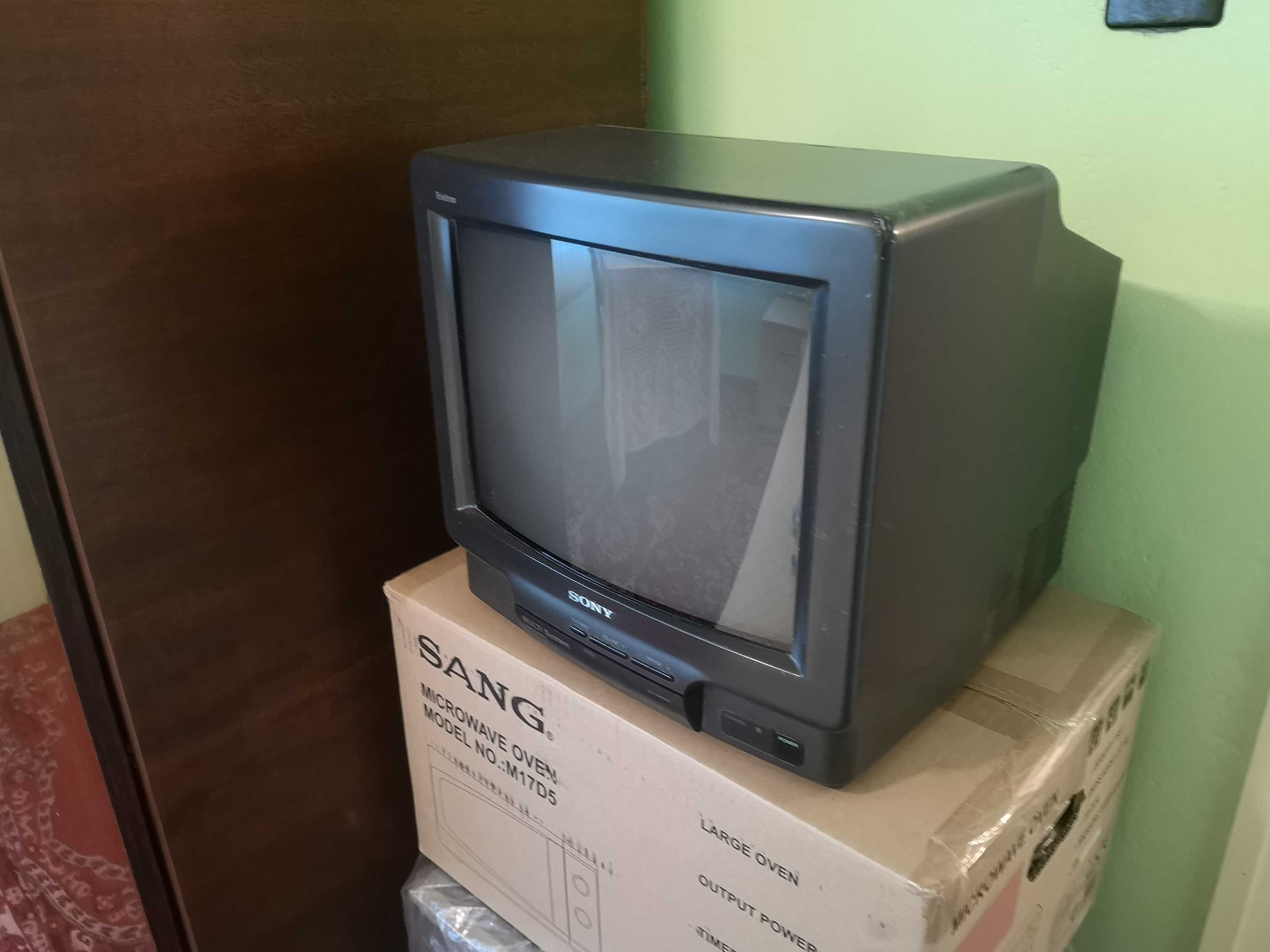 Телевизор Sony Trinitron 14 ' инча