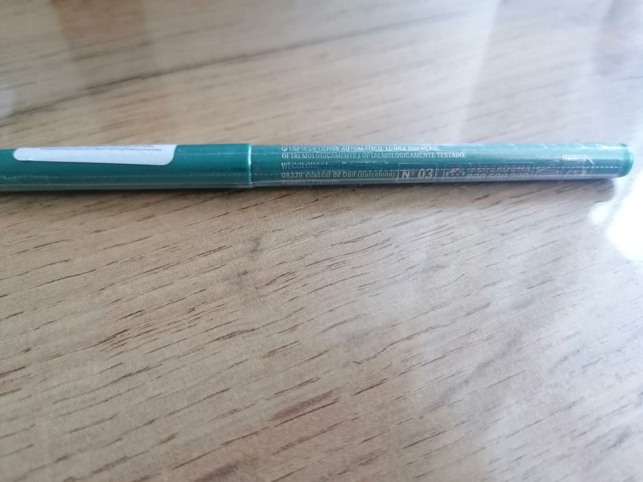 Creion de ochi turcoaz Deliplus