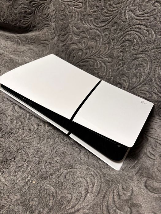 Play Station 5 Slim