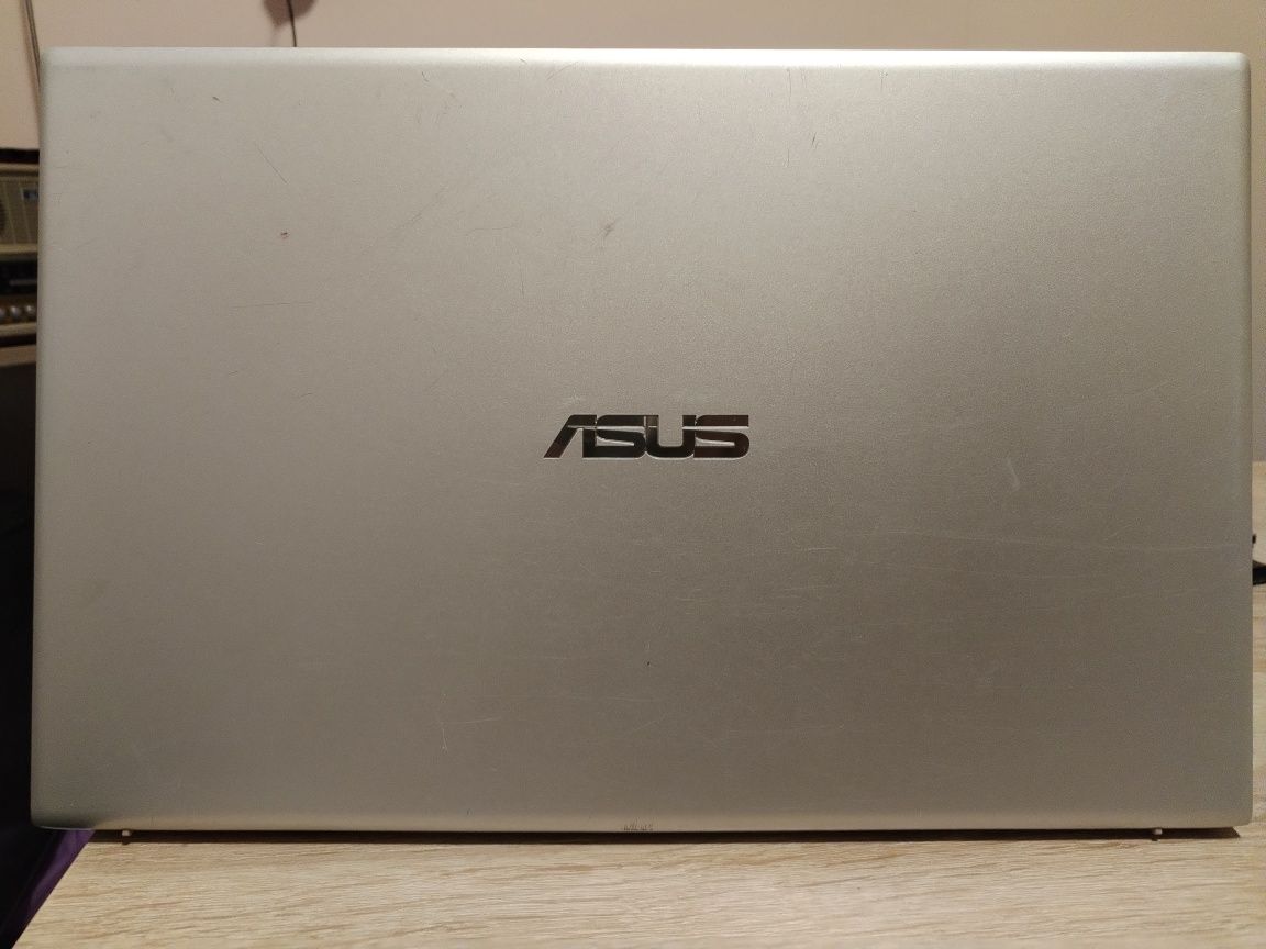 Asus Vivobook x512d