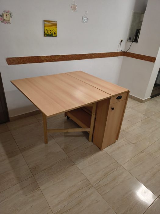 Vand masa extensibila, tip fluture