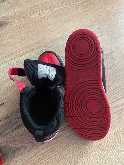 PANTOFI SPORT NIKE, NEGRU CU ROSU, pentru copiii, marimea 33