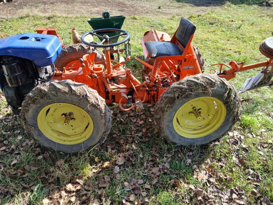 Vând tractoras 4x4