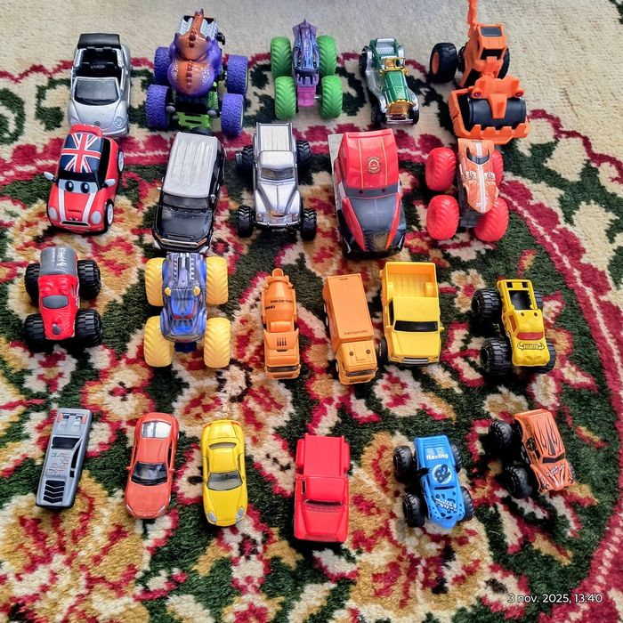 Mașinuțe ,preț mic !