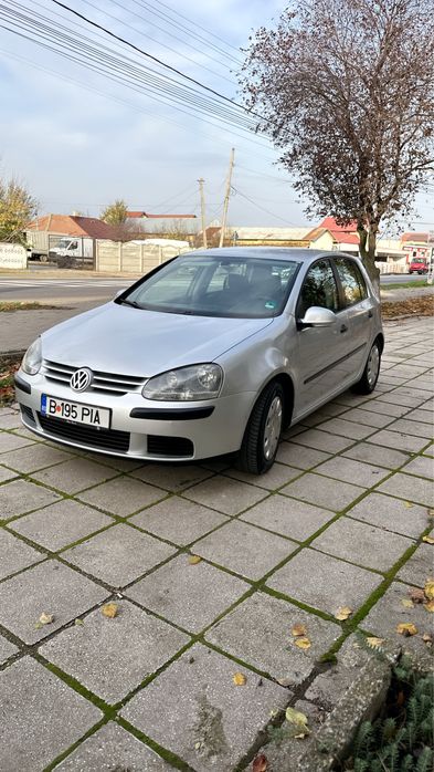 Golf 5 - 1.6 fsi - 115 cp - Clima - Navi - Senzori - Computer de bord