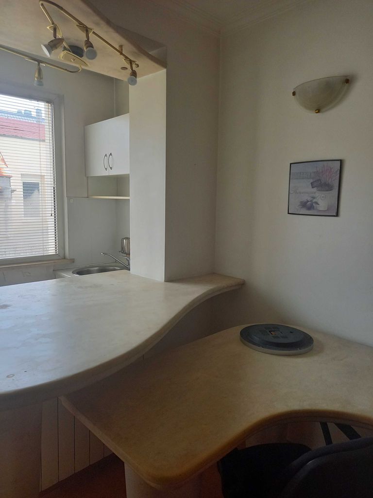 Дава се под наем Едностаен апартамент в София, Център - 30 кв.м за 295.8 € - Снимка #6