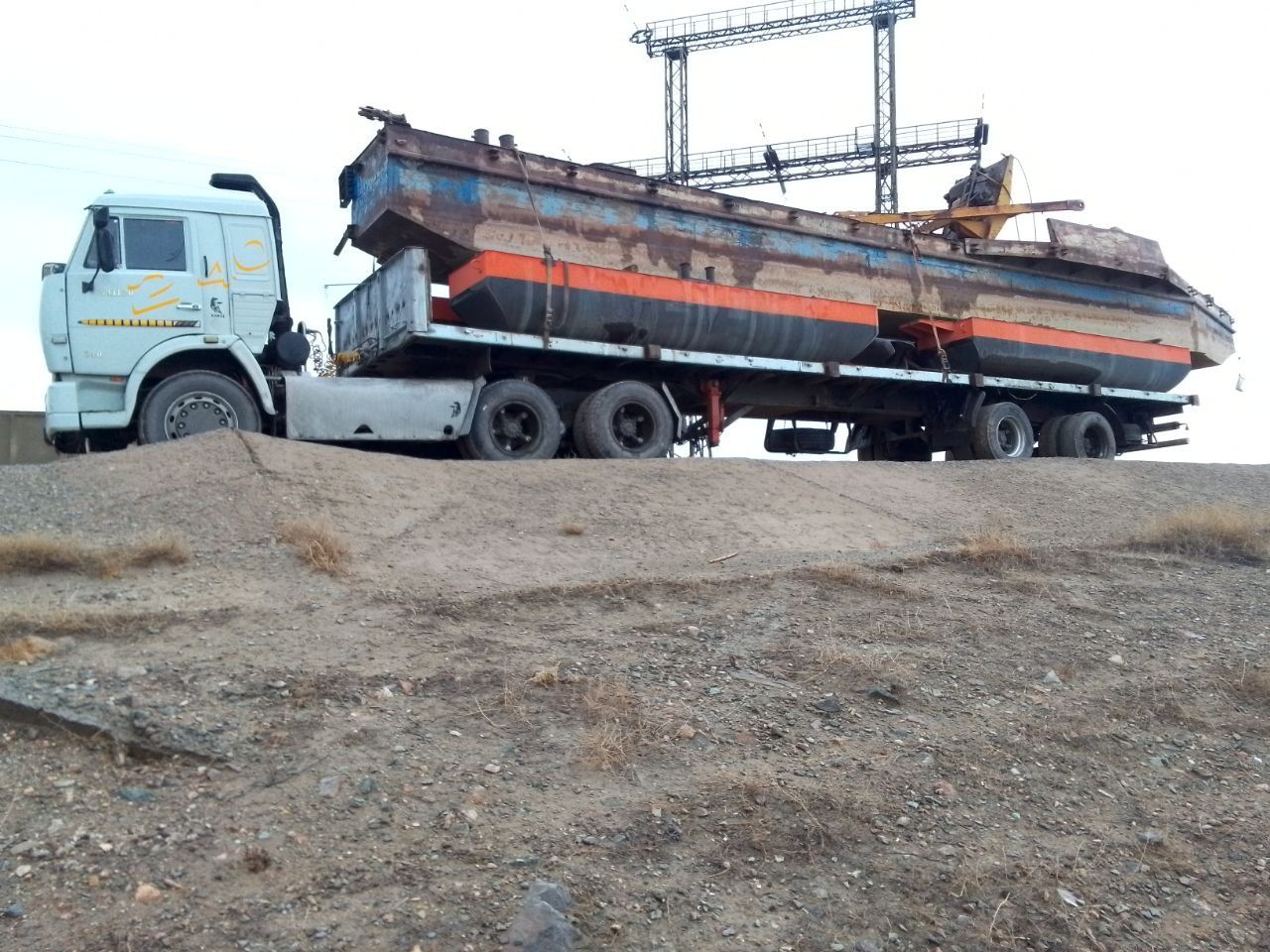 Kamaz tigach metan gaz va maz pritsep