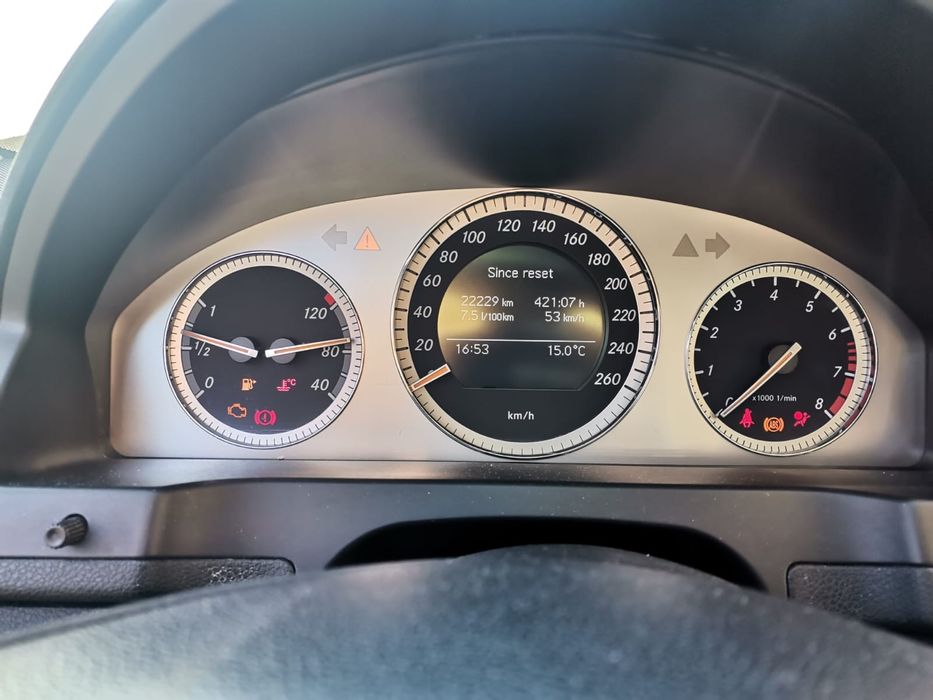 Vând MERCEDES-BENZ C180 KOmpressor