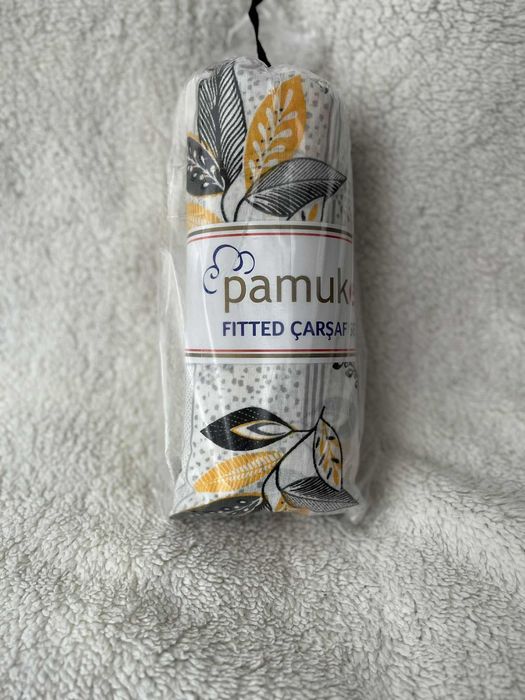 Чаршаф с ластик и калъфки