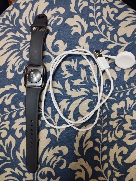 Часы Apple watch Se