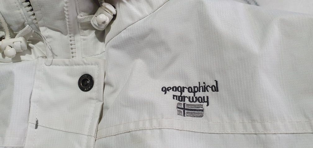 Geaca tehnica impermeabila Geographical Norway iarna