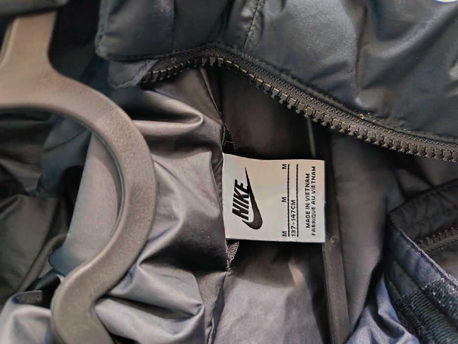 Детско яке Nike M размер