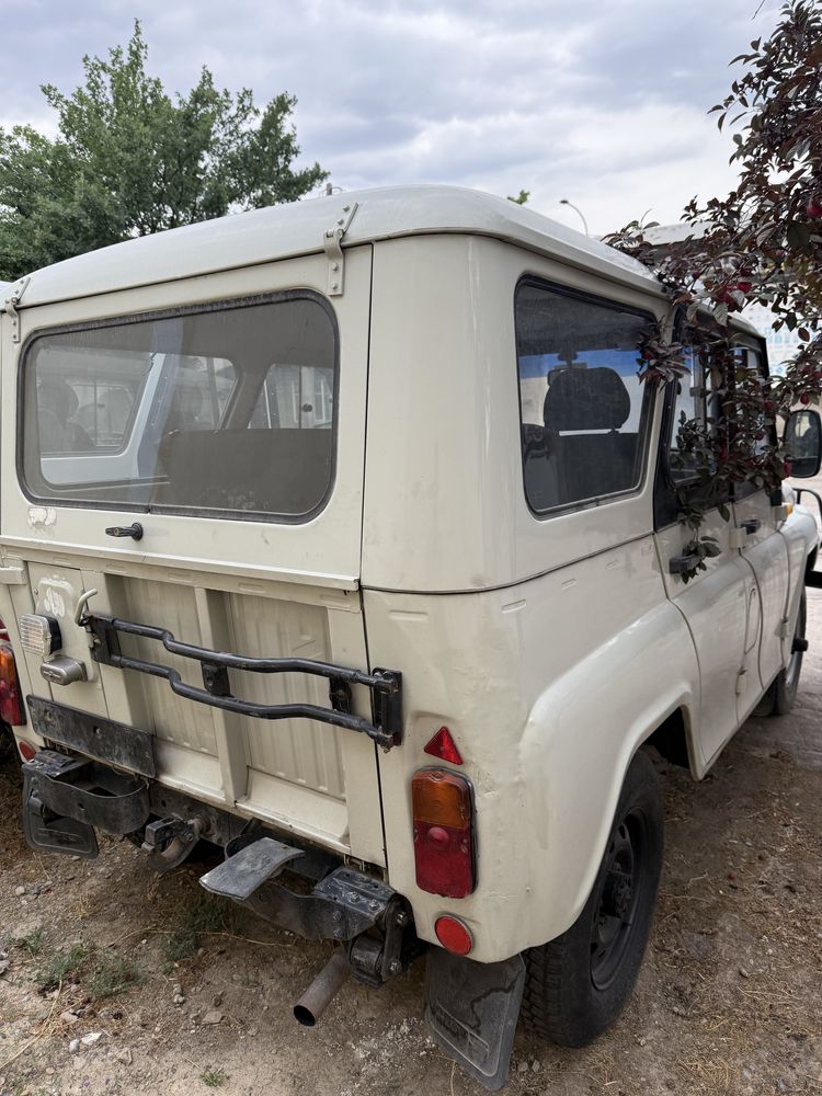 Продам уаз 2005 года мотор дизель завод