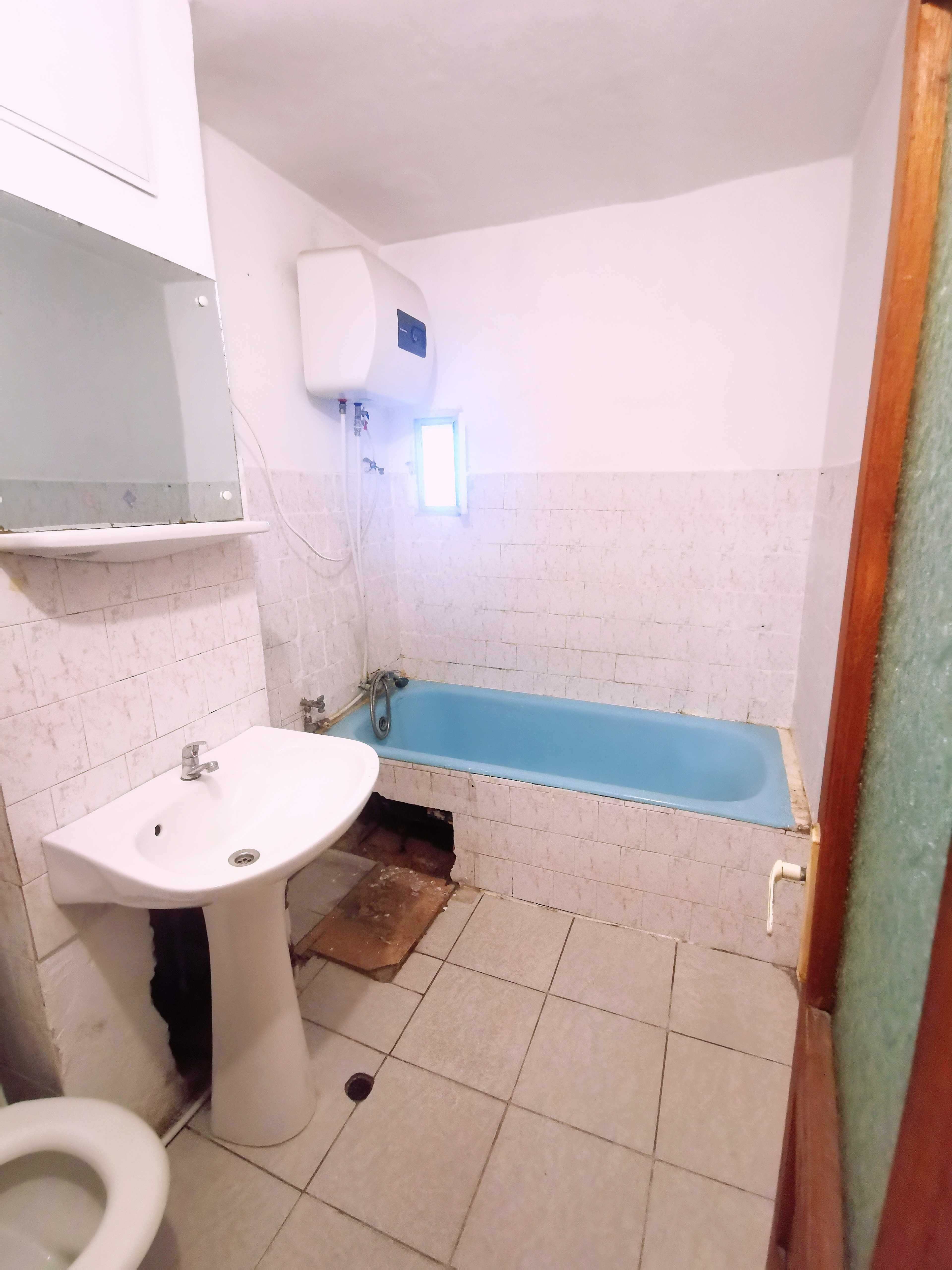 Vând apartament cu 2 camere în Oravița!!!