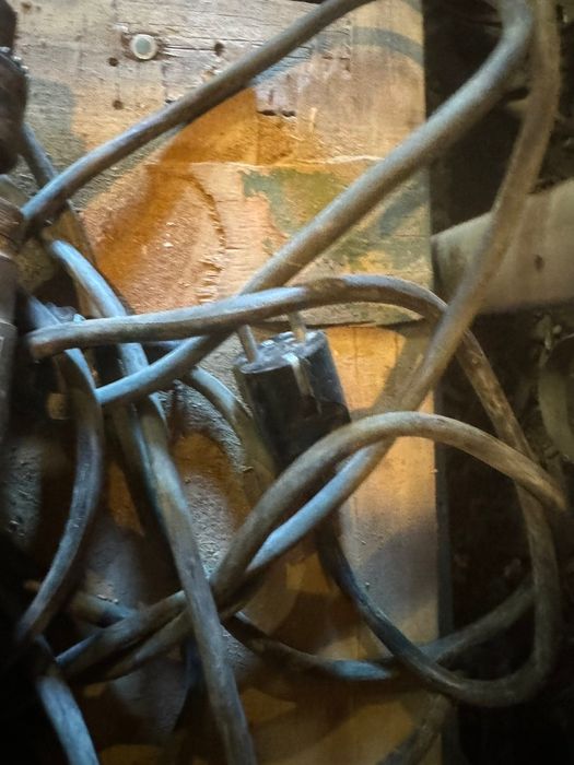 Стара ударна бормашина елтос с гумиран кабел